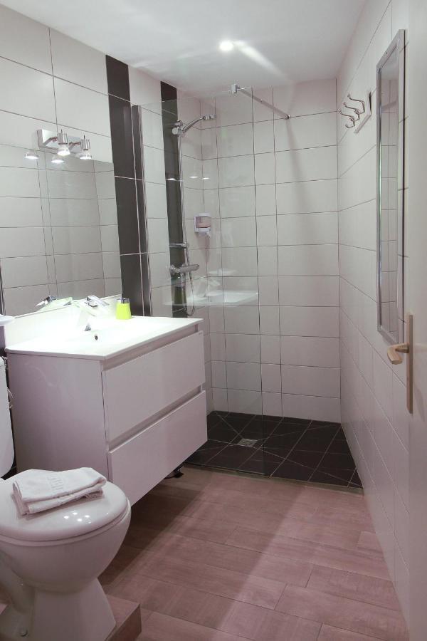 Hotel La Couronne Marmande Buitenkant foto